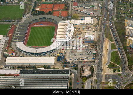 Stadion der Eintracht Braunschweig mit West und Ost Tribüne, die Braunschweiger Turn- und Sportverein Eintracht von 1895 e. V. (BTSV), Bundesl Stockfoto