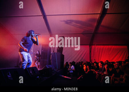 Die amerikanischen Rap und Produzent trio Clipping führt ein Live Konzert in der polnischen Musik Festival Off Festival 2014 in Kattowitz. Es besteht aus rapper Daveed Diggs (dargestellt) und die Produzenten William Hutson und Jonathan Snipes. Polen, 01/08 2014. Stockfoto