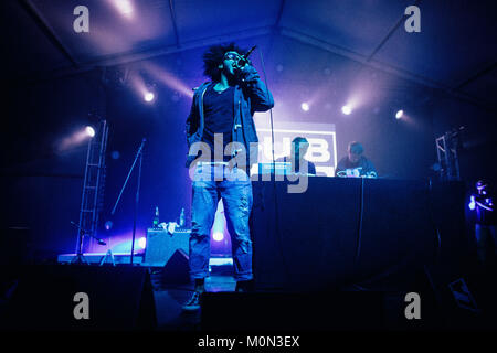 Die amerikanischen Rap und Produzent trio Clipping führt ein Live Konzert in der polnischen Musik Festival Off Festival 2014 in Kattowitz. Es besteht aus rapper Daveed Diggs (L) und die Produzenten William Hutson (R) und Jonathan Snipes (C). Polen, 01/08 2014. Stockfoto