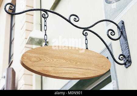 Vintage Holz- Unternehmen unterzeichnen Mockup, Außenwerbung, Unternehmen unterzeichnen oder Logo hinzufügen Stockfoto