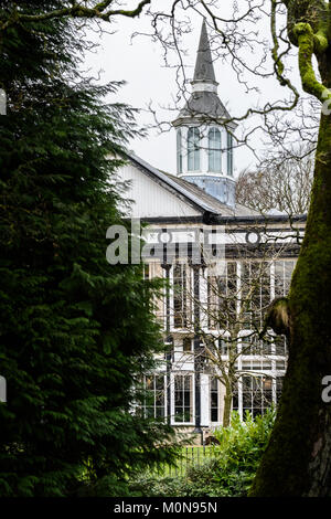 Der Pavillon Gärten in der Kurstadt Buxton (die höchste Stadt in England bei 1000 Fuß) im Peak District, Derbyshire. Stockfoto