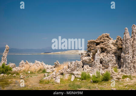 Bild vom Mono Lake Tuffstein State Reserve in der Nähe in der Nähe des Mono Lake, Kalifornien. Stockfoto