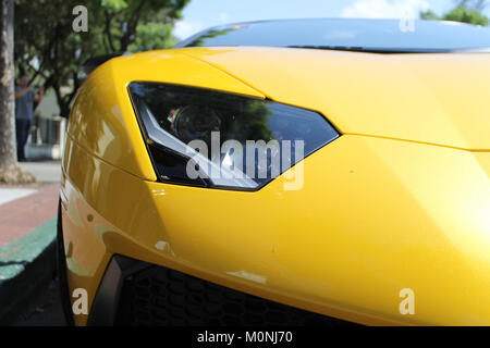 Lamborghini Aventador SV in der Farbe Gelb. Stockfoto