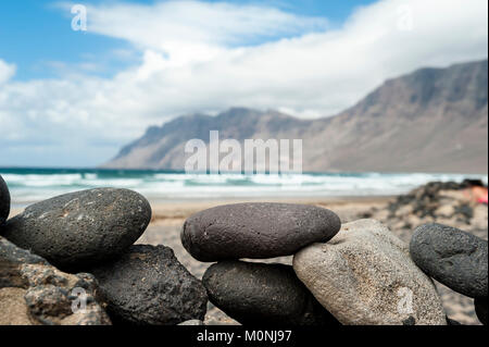 Famara Strand, Gemeinde Teguise, Lanzarote, Kanarische Inseln, Spanien Stockfoto