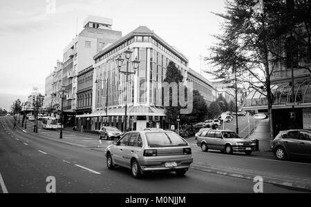 Dunedin, Neuseeland - 29.April 2015. Straße in der Altstadt von Dunedin, Neuseeland. Dunedin ist eine Stadt in Neuseeland, an der Spitze der Otago Harbour auf der Stockfoto