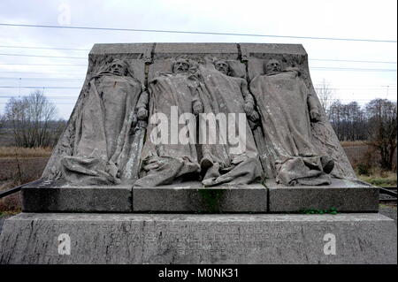 "DIRIGEABLE PUBLIQUE' Memorial-TRAGISCHE ENDE DER MILITÄRISCHEN Luftschiff Republique 1909 - TREVOL ALLIER FRANKREICH - FRANZÖSISCHE VINTAGE © Frédéric BEAUMONT Stockfoto