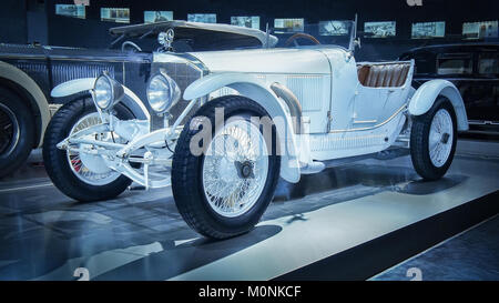 STUTTGART, DEUTSCHLAND - 7 April, 2017: 1923 Mercedes 10/40 PS Sport Zweisitzer im Mercedes Museum. Stockfoto