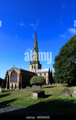 St. Oswalds Kirche; Ashbourne Stadt; Nationalpark Peak District, Derbyshire, England, Großbritannien Stockfoto