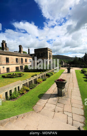 Sommer, Ilam Halle im Dorf von Ilam, Staffordshire, England, UK Stockfoto