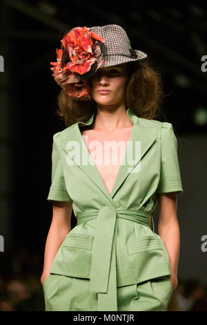 London Fashion Week, Frühjahr/Sommer 2009 Kollektion von Jaeger. Stockfoto