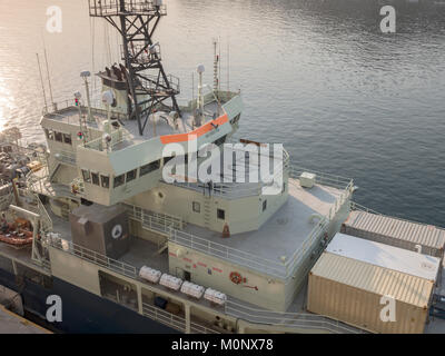 Woods Hole Oceanographic Institut betreibt Forschung Schiff Atlantis im Besitz der US-Marine im Hafen von Manzanillo, Mexiko Stockfoto