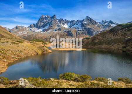 Langer See an der Silbertaler Winterjöchle, im Hintergrund der Patteriol in Tirol, Verwall, Vorarlberg, Österreich Stockfoto