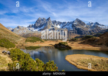 Langer See an der Silbertaler Winterjöchle, im Hintergrund der Patteriol in Tirol, Verwall, Vorarlberg, Österreich Stockfoto