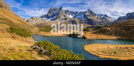 Langer See an der Silbertaler Winterjöchle, im Hintergrund der Patteriol in Tirol, Verwall, Vorarlberg, Österreich Stockfoto