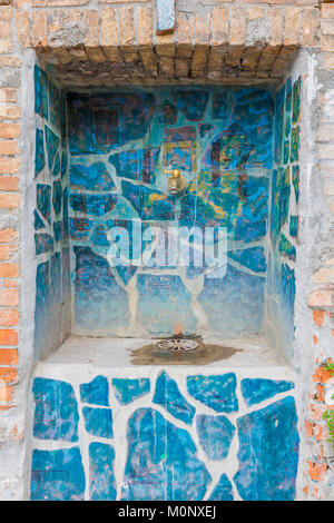 Alte Brunnen in Torre Alfina Acquapendente, in der Provinz von Viterbo. Stockfoto