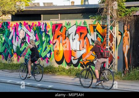 Dänemark, Seeland, Kopenhagen, Christianshavn, Christiania, selbstverwaltete vorsätzliche Gemeinschaft gegründet 1971 auf der Website der Bådsmandsstraede Kaserne, Street Art Stockfoto