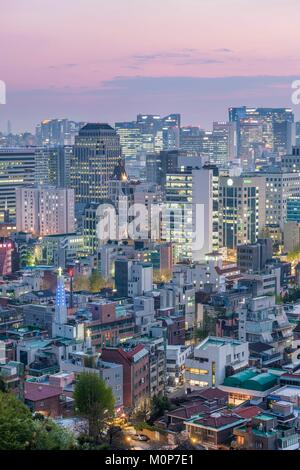 Südkorea, Seoul, Jung-gu, Panorama über die Stadt von naksan Park Stockfoto