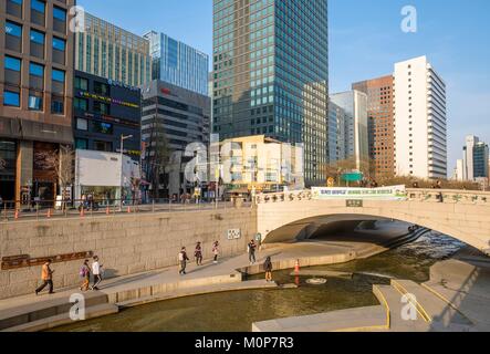 Südkorea, Seoul, Jongno-gu, Cheonggyecheon ist ein 6 km Promenade entlang des Flusses Cheonggyecheon im Zentrum von Seoul Stockfoto