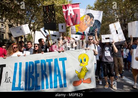 Spanien, Katalonien, Barcelona, Referendum am 1. Oktober 2017,28 th September, Demonstration auf der Gran Via Avenue, Studierende im Streik Stockfoto