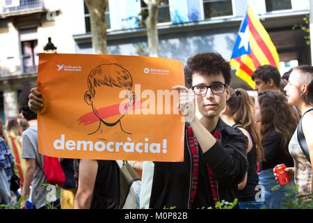 Spanien, Katalonien, Barcelona, Referendum am 1. Oktober 2017,28 th September, Demonstration auf der Gran Via Avenue, Studierende im Streik Stockfoto