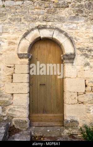 Frankreich, Vaucluse, regionalen Naturpark Luberon, Bonnieux, Lokalität Castellas, Tür in den Stadtmauern des 12. Jh. Stockfoto