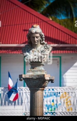 Frankreich, Karibik, Kleine Antillen, Guadeloupe, Les Saintes, Terre-de-Haut, Büste von Marianne, Symbol der Französischen Republik, auf dem Platz der Ausschiffung des Dorfes Stockfoto