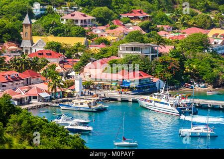 Frankreich, Guadeloupe, Les Saintes, mit Blick auf die Bucht von der Stadt von Terre-de-Haut, die von der UNESCO zu den 10 schönsten Buchten der Welt eingestuft, von den Weg zum Fort Napoleon Stockfoto