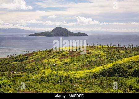 Philippinen, Luzon, Camarines Sur Provinz, Sagnay, Atulayan Insel und der Küste angebaut Stockfoto