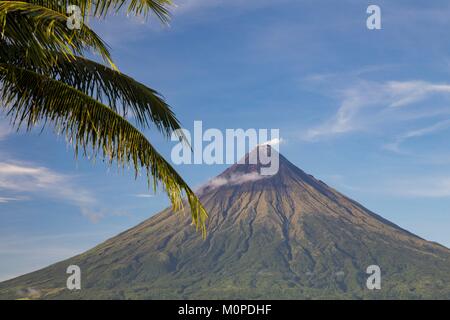 Philippinen, Luzon, Provinz Albay, Tabaco, Mayon Vulkan Stockfoto