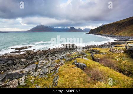 Vereinigtes Königreich, Schottland, Highlands, inneren Hebriden, Isle of Sky, Elgol, Blick auf die Cuillin Hills von Elgol Stockfoto