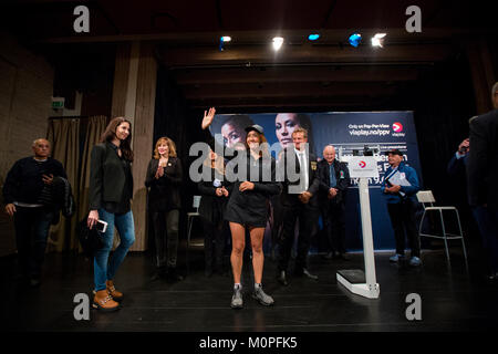 Norwegen, Bergen - Juni 08., 2017. Die Argentinische boxer Erica Farias gesehen an den am Tag vor dem Kampf in der Schlacht von Bergen in Bergen wiegen. (Foto: Gonzales Foto - Jarle H. Moe). Stockfoto