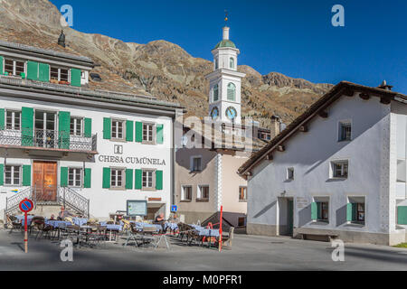 Die Dorfkirche in Sils Maria, Engadin, Schweiz, Europa. Stockfoto