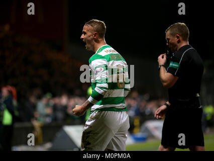 Celtic's Leigh Griffiths feiert nach dem Abpfiff des Ladbrokes Premiership Gleiches an firhill Stadium, Glasgow. Stockfoto