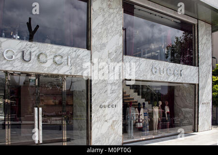 Blick auf berühmte Italienische Mode und Luxus Retail Brand Store in Nisantasi/Istanbul, ist eine beliebte Einkaufs- und Wohnviertel. Stockfoto