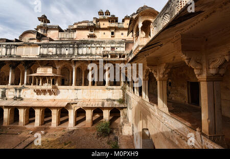 Innenraum der atmosphärischen Bundi Palace, Rajasthan, Indien ruiniert Stockfoto