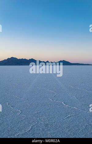 Titel von einem Auto auf dem Großen Salzsee Salzsee von Utah in der Nähe von Bonneville Raceway Stockfoto