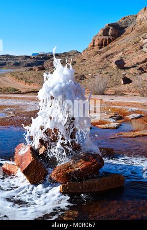 Gyser cyrstal Neben der Green River, Utah gelegen. Es war versehentlich erstellt beim Bohren für Erdgas. Stockfoto