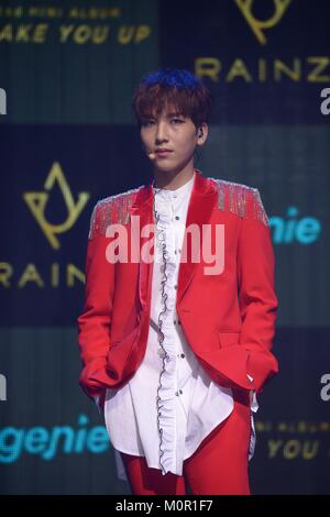 Seoul, Korea. 23 Jan, 2018. RAINZ halten Showcase in Seoul, Korea am 23. Januar 2018. (China und Korea Rechte) Credit: TopPhoto/Alamy leben Nachrichten Stockfoto