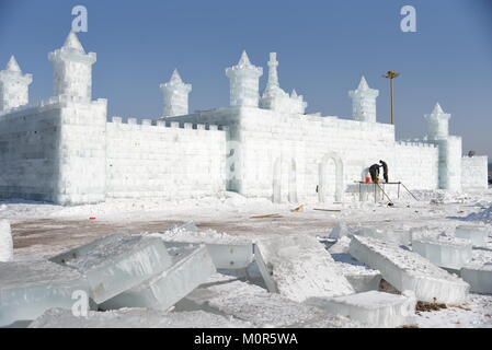 Hohhot, Hohhot, China. 14 Jan, 2018. Hohhot, China - 14. Januar 2018: Eis und Schnee Festival ist in Hohhot, Innere Mongolei im Norden Chinas autonomen Region. Credit: SIPA Asien/ZUMA Draht/Alamy leben Nachrichten Stockfoto