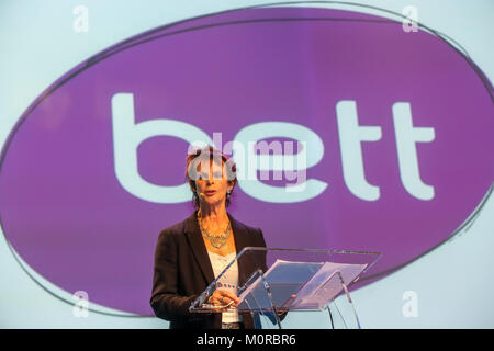 London, Großbritannien. 24. Januar, 2018. Anne Milton, Staatsminister im Ministerium für Bildung spricht an der Technologie in der Bildung Ausstellung, Bett. Stockfoto