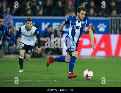 Vitoria, Spanien. 24 Jan, 2018. (11) Ibai Gomez während der spanischen Copa del Rey 2017-2018 Fußball Match zwischen Alaves und Valencia C.F am Mendizorroza Stadium, in Vitoria, Nordspanien, Mittwoch, Januar, 24, 2018. Credit: Gtres Información más Comuniación auf Linie, S.L./Alamy leben Nachrichten Stockfoto