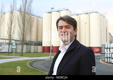 Wernigerode, Deutschland. 19 Jan, 2018. Daniel Deistler, Inhaber der Investmentgesellschaft CK Corporate Finance (CKCF) vom Hessischen Kronberg besucht die traditionellen Brauerei Hasseroeder in Wernigerode, Deutschland, 19. Januar 2018. Er übernimmt die Hasseroeder Brauerei aus dem Bier Company AB Inbev. Credit: Matthias Bein/dpa-Zentralbild/ZB/dpa/Alamy leben Nachrichten Stockfoto