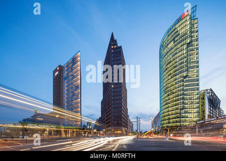 Potsdamer Platz, Berlin, Kollhoff-Tower, Sony Center, DB-Tower, Beisheim Center, S-Bahn-Eingang, Berlin Mitte, Deutschland Stockfoto