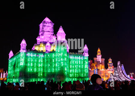 Januar 2015 - Harbin, China - Eis Gebäude in der Internationalen Eis und Schnee Festival Stockfoto