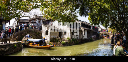 April 2017 - Nantong, China Zhouzhuang ist einer der berühmtesten Wasser Dörfer Stockfoto