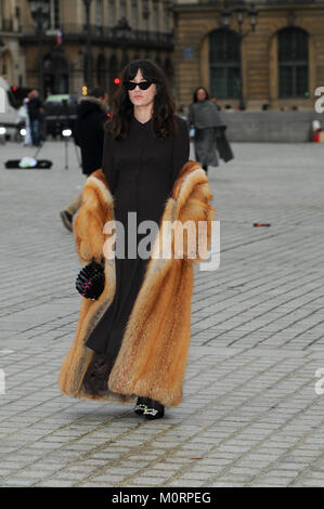 23. Januar, 2018 - Paris Eleonora Carisi posieren für die Fotografen bei der Paris Fashion Week 2018. Stockfoto