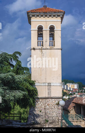 Glockenturm neben der Katholischen Kirche des heiligen Hieronymus auf Glimmer Pavlovica Quadrat auf die Altstadt von Herceg Novi, Montenegro Stockfoto