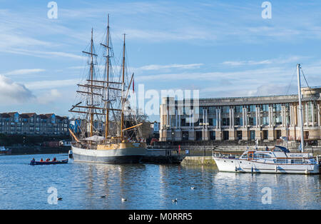 Die drei Mast Bark Kaskelot vertäut im Hafen von Bristol Stockfoto