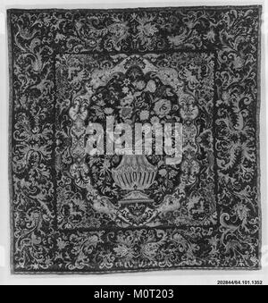 Dieses Objekt ist ein Teppich aus der Sammlung des Metropolitan Museum of Art, bekannt für sein kompliziertes Design und seine historische Bedeutung. Es stellt ein Stück textiler Kunst dar. Stockfoto