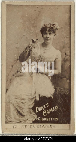 Karte Nr. 17 zeigt Helen Standish aus der Serie „Actors and Actresses“ (N145-4), die von Duke Sons & Co. Im frühen 20. Jahrhundert als Werbeartikel für Cameo-Zigaretten herausgegeben wurde. Die Karte zeigt ein Porträt von Standish, das die Marketingpraktiken dieser Zeit widerspiegelt. Stockfoto